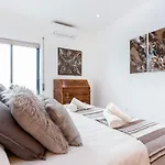 Art-inspired Modern * Lagos