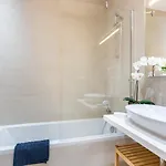 Art-inspired Modern Appartement Lagos