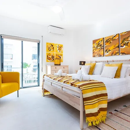 Art-inspired Modern Apartman Lagos