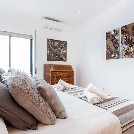 Art-inspired Modern * 拉哥斯